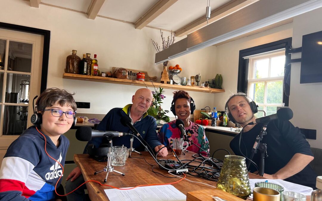 Ersin (11 jaar) interviewt familie van Helvoirt