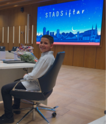 Adnan bij stadsiftar 