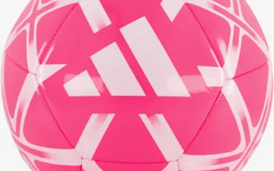 Interview over meidenvoetbal met Kayla en Hawa